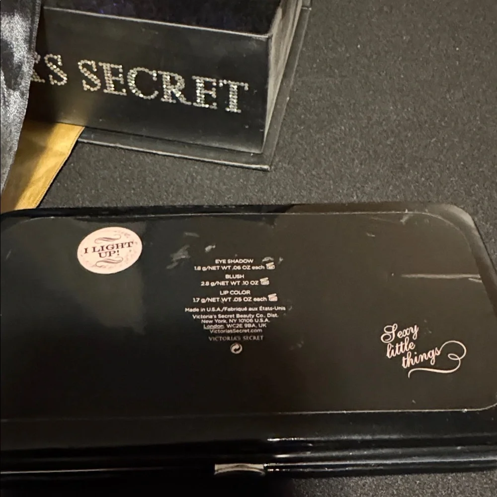 Hello Gorgeous Black Cosmetic Case